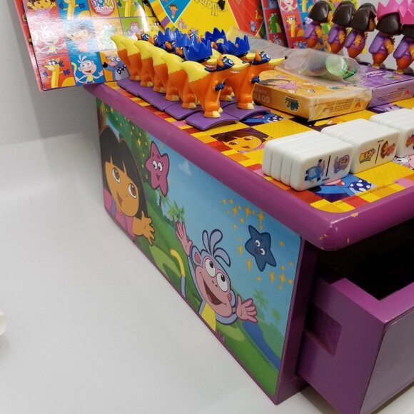 Vintage Dora the Explorer Wooden Game House Set Checkers Dominoes Bingo Cards - Picture 6 of 12